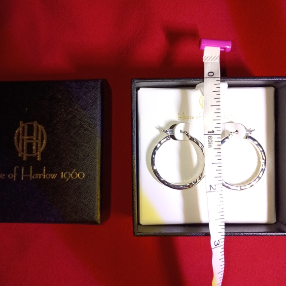 Authentic NIB - Picture 2 of 4